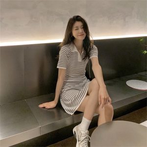 (Sẵn 2XL(70-80kg), đen trắng) Váy nữ dệt kim sọc ngang